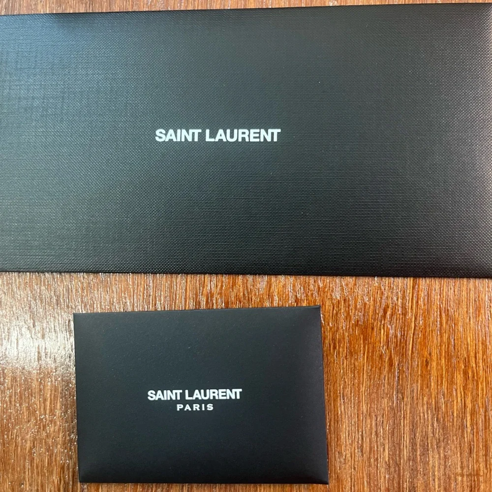 YSL Grey Card Holder with Gold Logo - Picture 4 of 6
